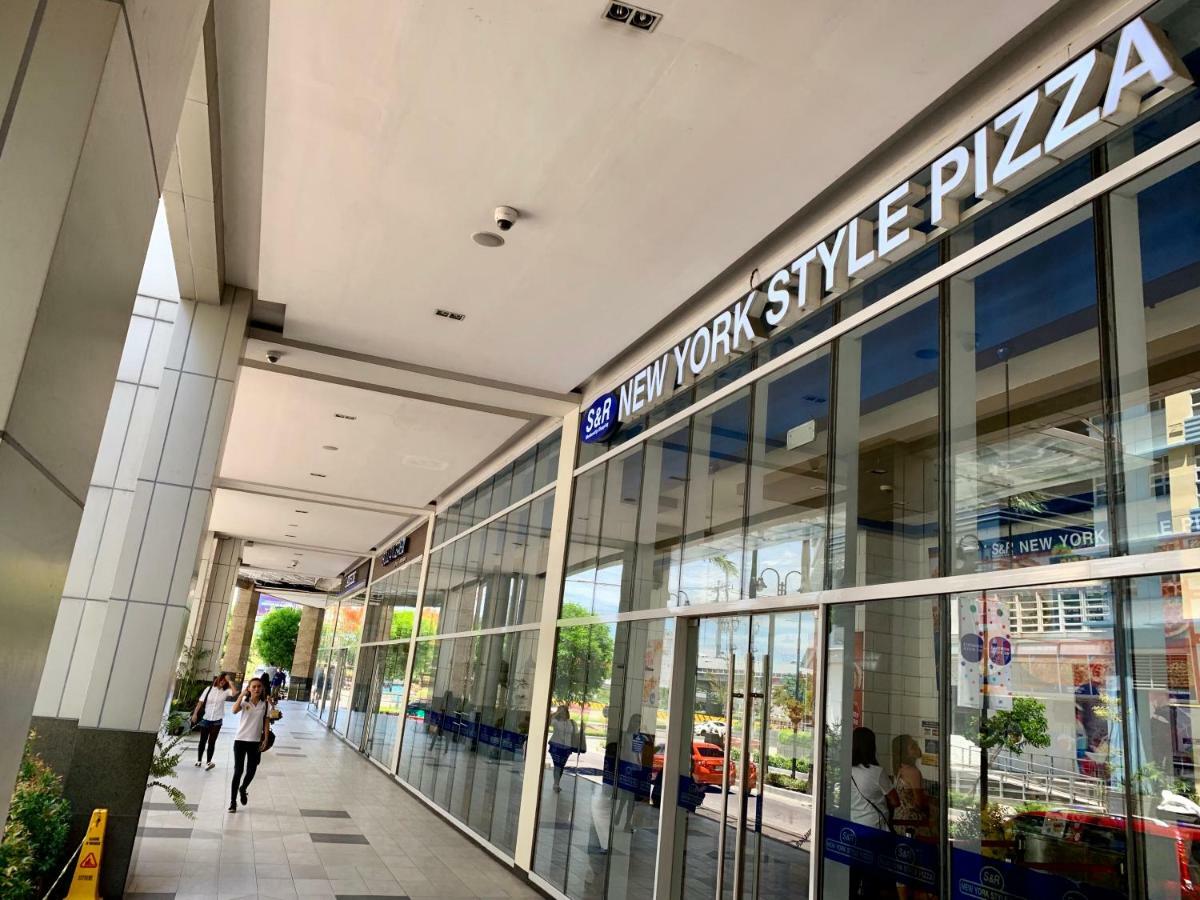 Chillax Studio 101 Newport Boulevard Manila Exterior photo