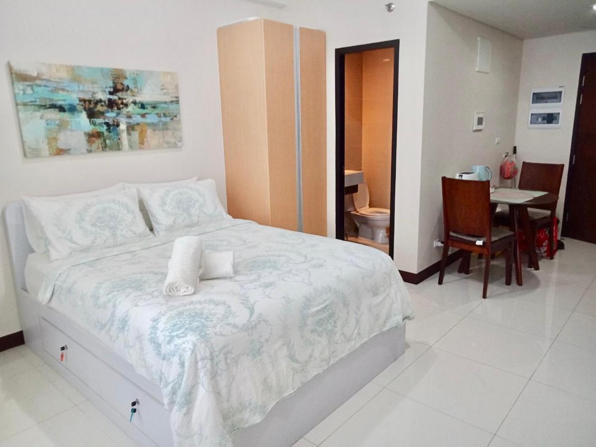 Chillax Studio 101 Newport Boulevard Manila Exterior photo
